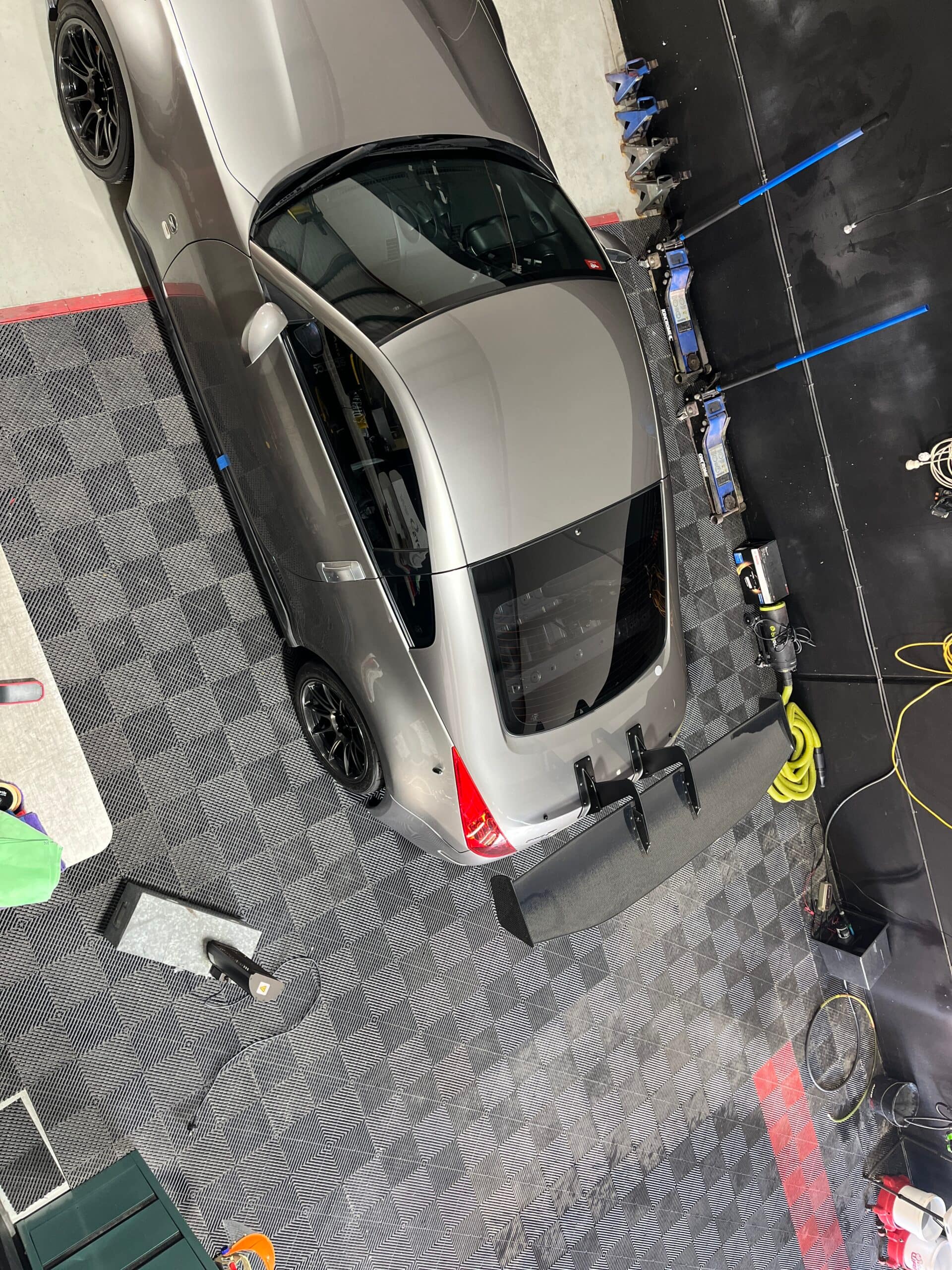 Nissan 350Z Track Car Guard Rolling for Rear Tyre Clearance