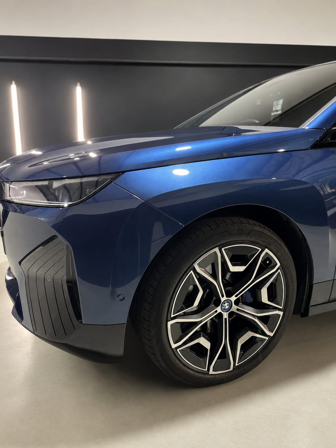 BMW iX PPF and FMJ Coating โ Realistic Protection for a Used Family Car