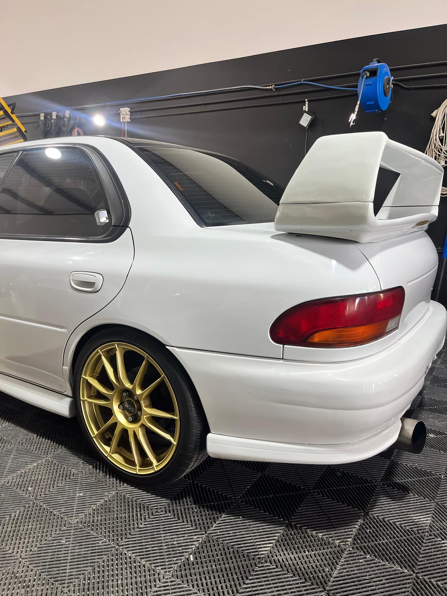 Front and Rear Guard Rolling on a GC8 WRX โ Precision Without Paint Damage