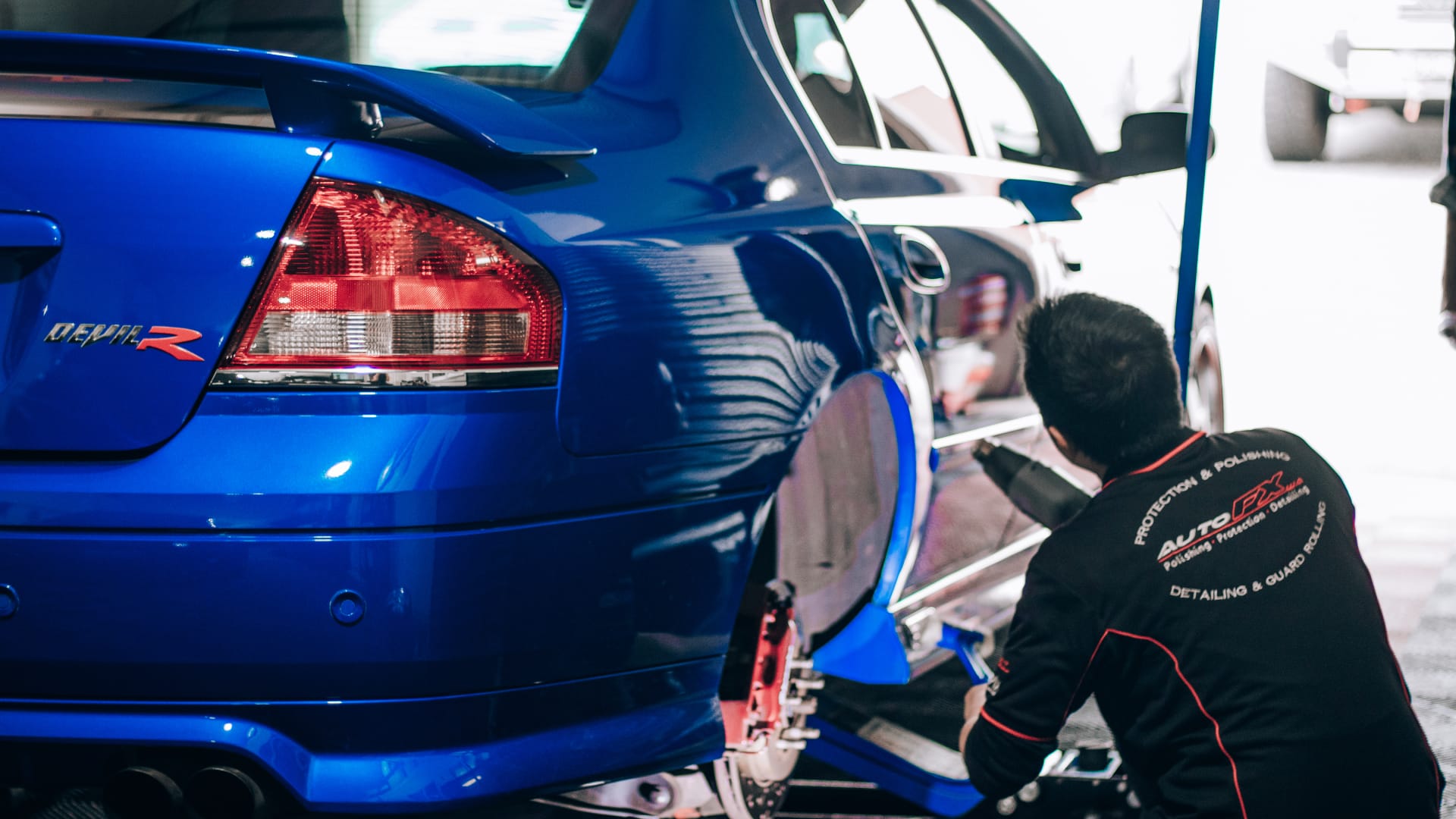 Rear guard rolling on a Ford Falcon Devil R